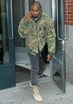 Kanye West Outfits, Kanye Fashion, Kim Kardashian And Kanye West, Kanye West Style, Yeezy Outfit, Army Fatigue, Kim Kardashian And Kanye, Street Style Outfits Men