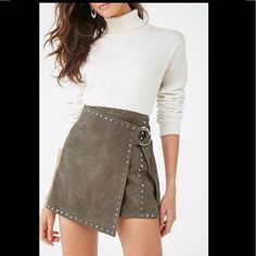 Never Worn. No Flaws Studded/ Asymmetrical Hem Light Olive Green 2022 Skirt, High Waisted Skirt Outfit, Skirt Outfit Summer, Rok Mini, Suede Mini Skirt, Forever 21 Skirts, Skirt Outfit, Beautiful Skirts, Leather Mini Skirts