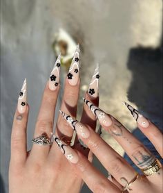 Nails Design 2022, Acrylic Nails Stiletto, Hippie Nails, Korean Nails, Grunge Nails, Bling Acrylic Nails