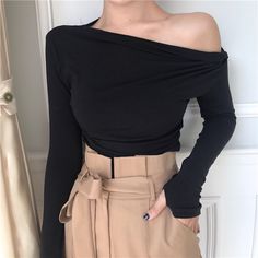 Korean Shoulders, Solid Off-shoulder Winter Top, Elegant Off-shoulder Solid Color Blouse, Off Shoulder Top Outfit Korean, Off Shoulder Top Korean Style, Casual Fitted Off-shoulder Top With Asymmetrical Neckline, Clear Skin Face, Pear Body Shape, Off Shoulder Tops