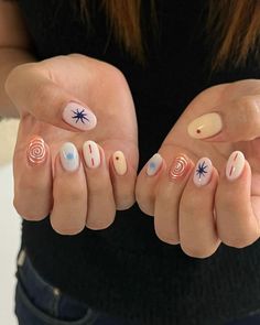 Patterned Gel Nails, Gel Nail Designs Easy Simple, Casual Gel Nails, Nail Polish Patterns, Cute Simple Gel Nail Designs, Nail Cute Korean Pastel, Nail Ideas Manicures, Pastel Star Nails, Nails Inspiration For Short Nails