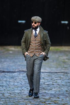 Peaky Blinders Outfit, Peaky Blinders Fashion, Nice Casual Outfits For Men, Oxford Shoes Outfit, Best Casual Outfits, Mens Attire, Elegant Man, Outfit Inspiration Fall