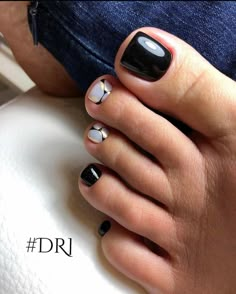 Toe Nails Ideas, Fall Toe Nails, Walk The Talk, Toes Nails, Feet Nail Design, Pedicure Colors, Pedicure Designs