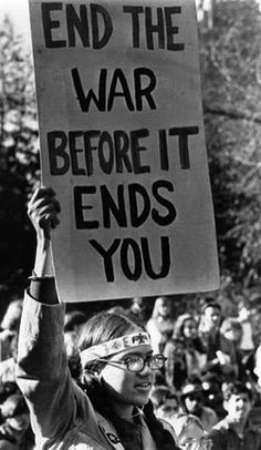 1960s History, Rich Amiri, Protest Ideas, Woodstock 1969, Protest Art, Hippie Movement, Give Peace A Chance, Hippie Culture, Protest Signs