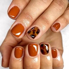 21 Simple Fall Nails & Fall Nail Designs to Copy This Autumn Halloween Nail Colors, Orange Nail Designs, Brown Nail, Simple Fall Nails, Short Gel Nails, Fall Gel Nails, Fall Nail Art Designs, Leopard Nails