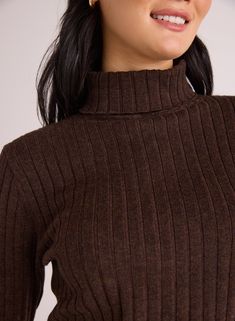 This classic turtleneck sweater is made with a wool blend, perfect for cooler weather. Its fitted design allows for versatile styling. Stay warm and stylish all season long. 32% Wool 28% Viscose 27% Nylon 13% Acrylic Classic Turtleneck, Heather Brown, Bella Dahl, Essential Dress, Knit Turtleneck, Knit Turtleneck Sweater, Long Sleeve Turtleneck, Cooler Weather, Printed Denim