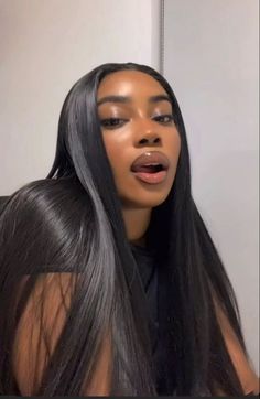 Baddie Black Women, Mode Tips, Long Black Hair, Baddie Hairstyles, Black Girls Hairstyles, Aesthetic Hair, Long Black, Hair Inspo, Cute Hairstyles