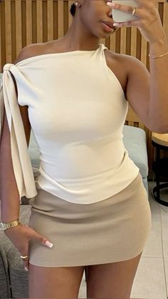 Chic Classy Summer Outfits, Classy Chic Summer Outfits, Award Ceremony Outfit High School, Classy Summer Fits, Classy Outfits For Women Dress Casual, Classy Summer Outfits Black Women, Casual Tops For Women Classy, Classy Tops For Women Chic, Allyiahsface Outfits