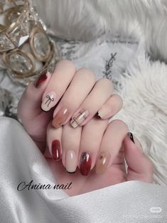 Neutral tones combined with deep red, plaid accents, and a dainty bow detail, perfect for a chic and festive holiday look! ❄️❤️

#HolidayNails #NeutralNails #RedNails #ElegantNails #BowNails #PlaidNails #ChicNails #FestiveManicure #PinterestNails #Xiaohongshu Red Nail Art, Plaid Nails, Red Nail, Neutral Nails, Christmas Nail Designs