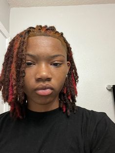 Loc Color Combo, Loc Color Combo Ideas, Masc Loc Hairstyles, Dyed Dreads Ideas, Brown And Pink Dreads, Locs Color Combo, Colors For Locs, Stud With Locs, Dread Color Ideas Locs