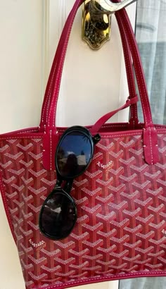 Red Goyard Tote, Miranda Hobbes Aesthetic, Red Goyard Bag, Red Goyard, Red Tote Bag, What In My Bag