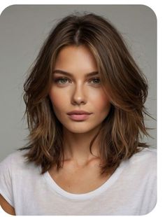 Short Shoulder Length Hair, Mom Haircuts, Medium Length Wavy Hair, Mom Hairstyles