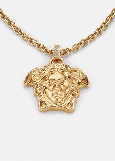 Chain Necklace Outfit, Medusa Necklace, Medusa Pendant, Versace Necklace, Versace Chain, Expensive Jewelry Luxury, Versace Jewelry, Versace Gold, Expensive Jewelry