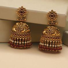 Latest Gold Earrings Designs Modern, Jhumki Earrings Gold, Traditional Gold Jewellery, Chocolate Doll, Women Gold Earrings, Golden Jhumka, Gold Earrings Design, Beautiful Gold Earrings, Maharashtrian Jewellery