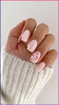 Cute Christmas nails, pink Christmas nails, holiday nails, candy cane Christmas nails Classy Nail, Candy Cane Nails, Milky Nails, Red Christmas Nails, Light Pink Nails, Nagel Tips