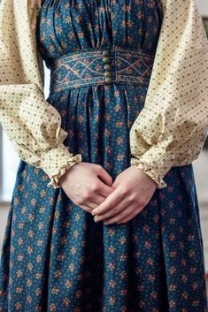 Gaun Abad Pertengahan, Old Fashion Dresses, Cottagecore Fashion, Mode Vintage, Mode Inspiration, Looks Vintage, A Dress, Modest Fashion, Pretty Dresses