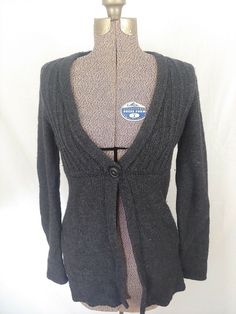 Condition: Pre-owned. Good. Description: Joie California 50% Cashmere 50% Wool 1 Button Dark Gray Cardigan Sweater Size S. —————————————————————————————— 30-Day Warranty: Our items come with a 30-Day Warranty. If there are any issues with your item within 30 days of your purchase, please reach out to us and we will do our best to assist you. —————————————————————————————— Free Returns: We are confident in the quality of our items and because of that we offer free returns. Customers who return it What To Wear On A Cold Day, Thrifted Cardigan, Twilight Outfits, Extra Clothes, Gray Crochet, Streamer Dr, Grey Sweaters, Digital Closet, Clothing Pieces