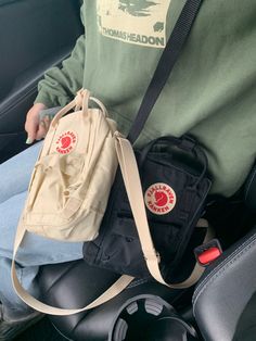 Fjallraven Kanken Sling Aesthetic, Fjallraven Sling, Fjallraven Kanken Sling Bag, Kanken Style, Fjallraven Kanken Sling, Sling Bag Aesthetic