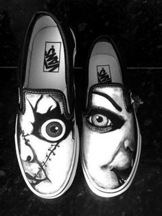 Love these shoes. Chucky And His Bride, Tiffany Bride Of Chucky, Tiffany Bride, Vans Shoes Fashion, Chucky Tiffany, Shoe Painting, Painted Canvas Shoes, Halloween Shoes