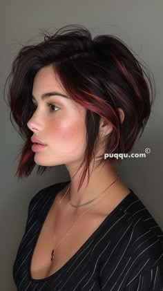 #cooperbalayagebrunettes #fluffybobblackwomen #ιδεεςγιακουρεματα #warmhoneyblonde #crazyhairday Edgy Hair Short, Black Hair With Red, Black Hair With Red Highlights, Hair With Red Highlights, Micro Bob, Fun Hair Styles, Messy Pixie Haircut, Curly Hair Color, Bob Bangs