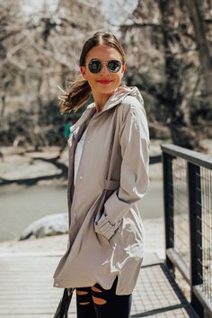 the wear everywhere rain jacket! - Lauren Kay Sims Rain Jacket Outfit Aesthetic, Spring Jackets For Women 2023, White Rain Jacket, Womens Rain Jacket, Travel Raincoat