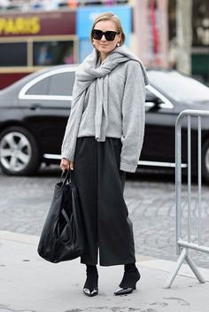 These Sweater Weather Trends Are A Must-Try This Year - Be Daze Live Black Square Sunglasses, Oversized Cream Sweater, Week Outfits, White Wide Leg Pants