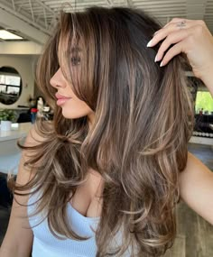 Rich Brunette Hair, Sunkissed Hair Brunette, Garnier Hair Color, Dreamy Aesthetic, Caramel Highlights