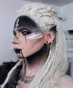 Mark Bryan, Fantasy Make-up, Maquillage Yeux Cut Crease, Front Braids, Halloween Tattoo, Smink Inspiration, Elf Makeup