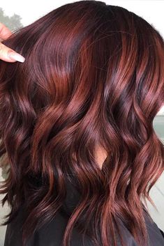 Brown Warm Hair, Fall Hair Auburn, Raspberry Hair, Auburn Red, Medium Length Hairstyles, Fall Hair Cuts, Gorgeous Hair Color