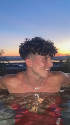 haircut for men with curly hair Boys Curly Haircuts, Lopez Brothers, Tony Lopez, Curly Hair Fade, Men Haircut Curly Hair, Hype House, American Boy, Men Hair Color, Faded Hair