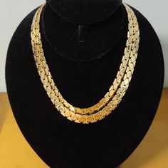 Beautiful Authentic Vintage Givinchi Runway Couture Collar Double Chain Gold Tone Collar. Excellent Condition Measures 16" Givenchy Jewelry, Vintage Runway, Double Chain, Black Spinel, Chain Gold, Collar Necklace, Womens Jewelry Necklace, Givenchy, Statement Necklace