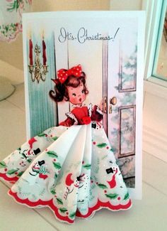 Hanky Crafts, Keepsake Hanky, Handkerchiefs Crafts, Christmas Assemblage, Vintage Handkerchiefs Crafts, Hanky Dress, Vintage Christmas Ideas, Handkerchief Crafts, Centerpieces Christmas