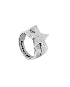 The Shooting Star Ring made of brass depicts a star that warps around the rings base. Designed in Barcelona 12 microns Silver Bath Handcrafted piece Comes in a jewelry pouch and box Engraved TwoJeys logo Star Ring Men, Star Ring Silver, Silver Star Ring, Silver Bath, Silver Signet Ring, Longboards, Herschel Supply Co, Colorful Jewelry, Shooting Star