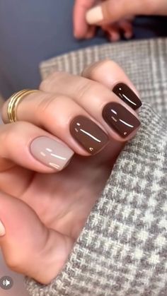 Discover 30+ Fall Nails You Can’t Get Around on Pinterest This Year! From nagel inspo to smink inspiration, these designs are perfect for the season. Embrace funky nails and chic nails that add flair to your autumn look. Elevate your style with classy acrylic nails and pair them with a stunning makijaż smokey eye for the ultimate fall vibe. Explore colourful nails and colorful nails that capture the spirit of the season, and try Thanksgiving nails with fall nail designs maple leaf for a festi... November Nail Trends 2023, Short Classy Nails Fall, Short Square Fall Nails 2023, Short Squoval Acrylic Nails Fall, Fall Nails 2023 Short, Fall Nails 2023 Color Trends Short Square, Short Fall Nails 2023, Novemember Nails, Otoño Nails