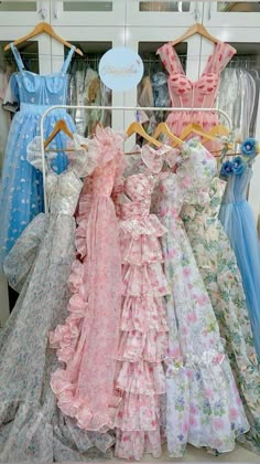 Summer Floral Dresses, Beach Hacks, Cute Prom Dresses, فستان سهرة, Pretty Prom Dresses, Floral Dresses, Hoco Dresses, Summer Floral