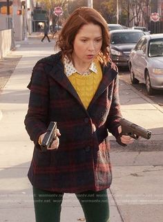 Kimmy’s plaid coat on Unbreakable Kimmy Schmidt. Outfit Details: https://wornontv.net/72045/ #UnbreakableKimmySchmidt Shop For Clothes, Where To Shop