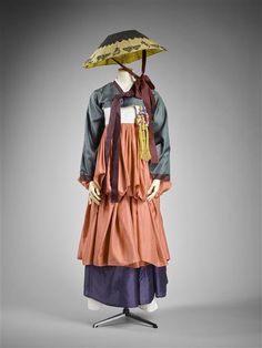 Réunion des Musées Nationaux-Grand Palais - Grand Palais, Traditional Costume