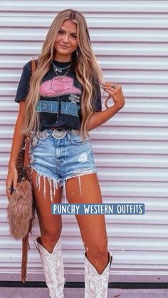 Country Concert Outfit Concho Belt, Summer Western Outfits Concert, Fun Concert Outfits Country, Western Summer Concert Outfits, Nashville Cma Fest Outfits, Gruene Texas Outfit, 90s Country Concert Outfit, Rodeo Fits For Women, Cute Outfits For A Country Concert