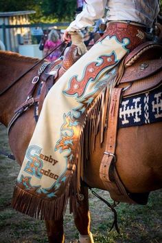 cowgirl ride Horse Appaloosa, Rodeo Cowboys, Paint Horse, Cowgirl Bling, Cowgirl Rodeo, Cowgirl And Horse, Rodeo Life