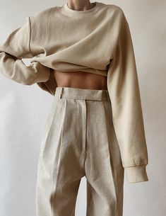 Les Beiges | MODEDAMOUR Beige Outfit, Paris Mode, Looks Chic, Inspiration Mode, Looks Vintage, Minimalist Outfit, Look Fashion