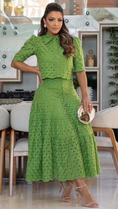 Lace Dress Classy, Modest Dresses Casual, Trendy Dress Outfits, Fashion Design Dress, Designer Dresses Casual, Boutique Dress Designs, Classy Dress Outfits, Stylish Dresses For Girls, Elegant Dresses For Women