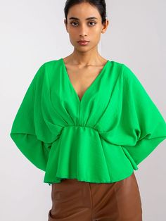 Phenomenal blouse with a loose cut and wide sleeves. Perfect for many occasions. Spandex 5 % Polyester 95 % Size Total length Chest one-size-fits-all 57 cm 114 cm Maternity Bridal Gowns, Light Green Blouse, Italy Moda, Bohemian Wedding Dress Lace, Loungewear Fashion, Bridal Gowns Mermaid, Ruffle Wedding Dress, Formal Cocktail Dress, Blouse Models