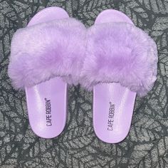 Purple. Fuzzy Slippers. Never Worn. Purple Slippers, Purple Tropical, Shoes Purple, Cute Shoes Heels, Fuzzy Slippers, Capes For Women, Cute Shoes, Color Purple, New Color