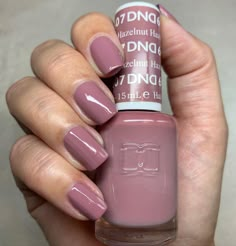 Hazelnut #607 – A cool-toned deep and dusty mauve Dnd Hazelnut Gel, Brown Mauve Nails, Fall Dnd Nail Colors, Mauve Nail Polish, Pink Nail Colors, Mauve Nails, Mens Nails, Dnd Gel Polish, Fall Gel Nails