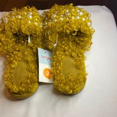 Fur Sandals With Pearls Nwt/ Color-Gold/Adeline Cute Synthetic Slippers For Spring, Playful Open Toe Slippers For Spring, Fun Round Toe Slippers For Spring, Casual Yellow Slippers For Spring, Fun Open Toe Slippers For Spring, Reef Flip Flops, Cognac Sandals, Gold Gladiator Sandals, White Clogs