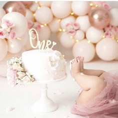 Smash Cake Girl 1st Birthday, Birthday Photoshoot Cake, 19 Cake, Cake Smash Ideas, Balloons Photography, 1st Birthday Girl Decorations, 1st Birthday Party For Girls