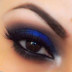 ♥ Patriotic Makeup, Bright Blue Eyeshadow, Eyeliner Tips, Makeup Smokey, Drag Make-up, Brown Eye, Dramatic Makeup