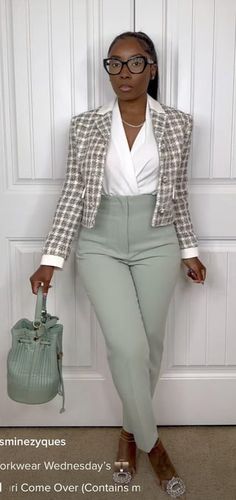 Corporate Clothes, Casual Outfits Cute, Cute Professional Outfits, Chique Outfit, Fashionable Work Outfit, Business Attire Women, Cute Work Outfits, Work Fits, Modest Outfit