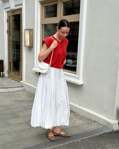 Internship Outfit, White Skirt Outfits, Europe 2024, Glamorous Fashion, Ootd Spring, Causual Outfits, White Skirt, Boho Chic Fashion, Office Outfits