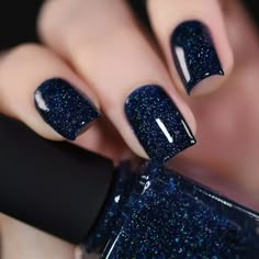 Are you looking for cute winter nails and winter nail art designs that you can recreate at your local salon? If so, this post is perfect for you! Navy Blue Dress Nails Color Combos, Dark Glitter Blue Nails, Navy Blue With Glitter Nails, Navy Blue White And Silver Nails, Midnight Blue Nails Aesthetic, Blue Nails Colors, Navy Fingernails, Midnight Blue Nail Polish, Dark Blue With Glitter Nails